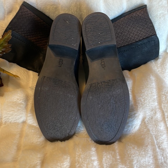 NEW Ugg Two Tone Zip Boots Sz 6 - Picture 2 of 4